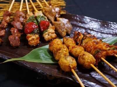 もつ鍋 炭火焼き ぶた家 駅前店