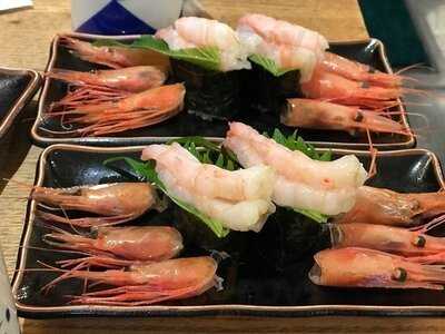 元祖ぶっち切り寿司 魚心 梅田店