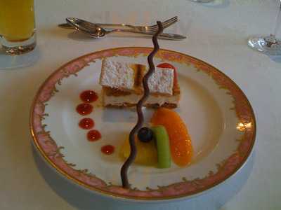 和田倉噴水公園レストラン