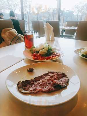 和田倉噴水公園レストラン