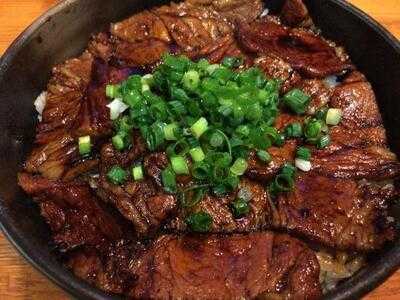 炭焼豚丼 豚野郎