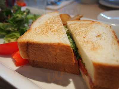 モケス ブレッドアンドブレックファースト 中目黒店