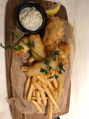 フランツ アンド エヴァンス ロンドン 表参道店