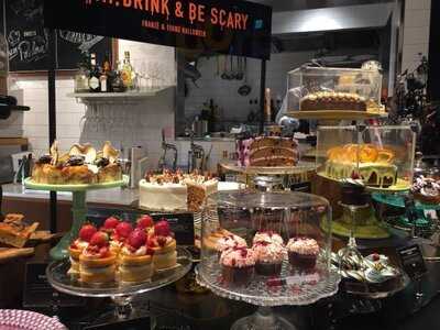 フランツ アンド エヴァンス ロンドン 表参道店