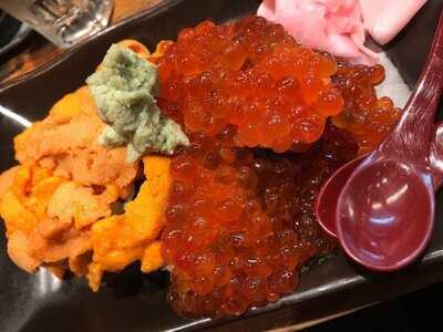 立ち寿司ホルモン　新鮮や