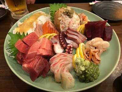 立ち寿司ホルモン　新鮮や