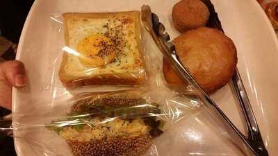 天然酵母パンの店 アマム聖庵 心斎橋本店