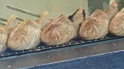 鳴門鯛焼本舗 曽根崎店