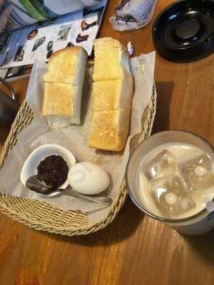 コメダ珈琲店 京都伏見店