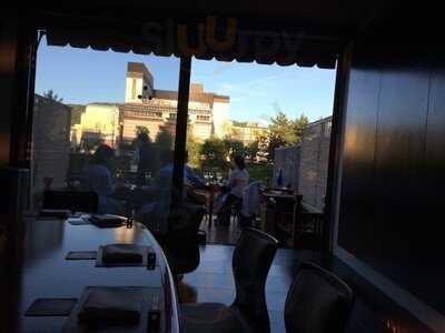 メゾン・ド・ヴァン鶉亭