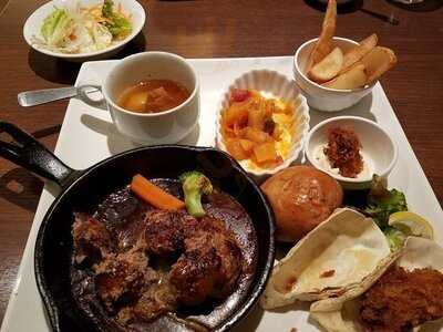 炭火焼グリル カキヤス 大丸梅田店