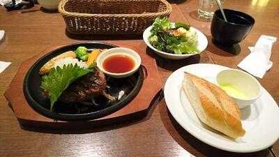 炭火焼グリル カキヤス 大丸梅田店