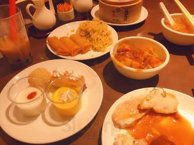 香港蒸龍 ヨドバシ梅田店