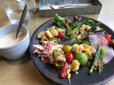 コスメ キッチン アダプテーション アトレ恵比寿