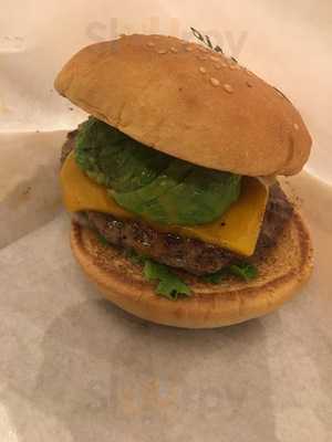 フレッシュネスバーガー 文化村通店