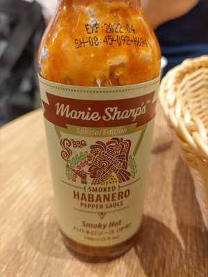 フレッシュネスバーガー 文化村通店