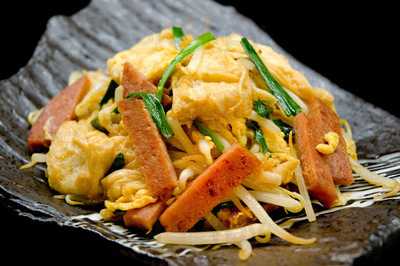 沖縄料理 しーさ 茶屋町店