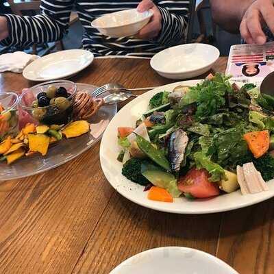 Brasserie & Wine Cafe  Buzz 梅田