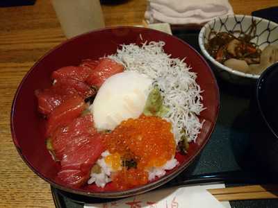 築地 奈可嶋 東京駅黒塀横丁店