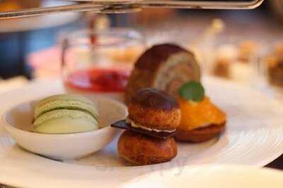 ガーデンラウンジ「坐忘」