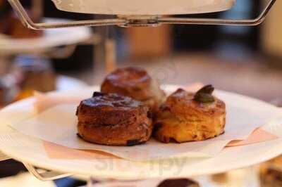 ガーデンラウンジ「坐忘」