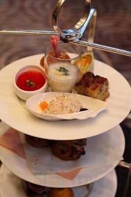 ガーデンラウンジ「坐忘」