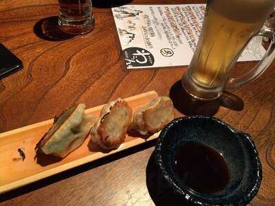 餃子日和わらん 新潟西店