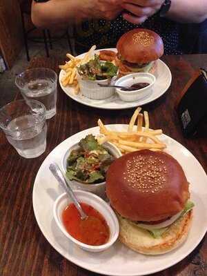 ハンバーガーモンスター