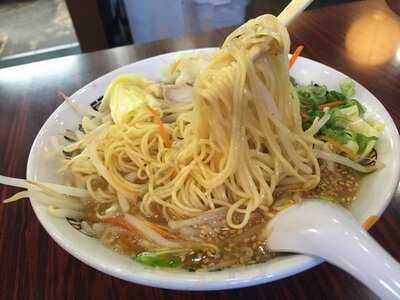 九州ラーメン きんしゃい亭県庁前店