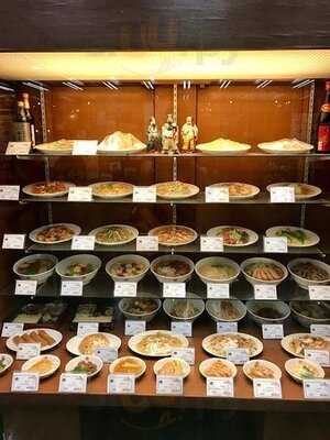 赤坂飯店 パレスサイドビル