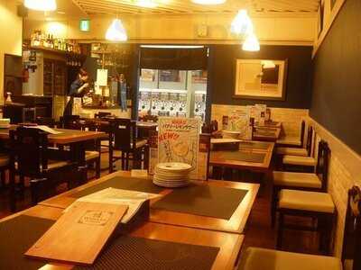 ワインとオマール海老の店 ＵＯＭＯ