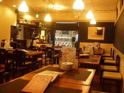 ワインとオマール海老の店 ＵＯＭＯ