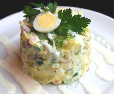 Mockba&7 （モスクワプリュスシェミ）