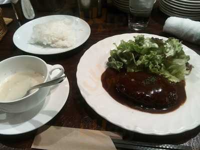 英國屋 心斎橋本店