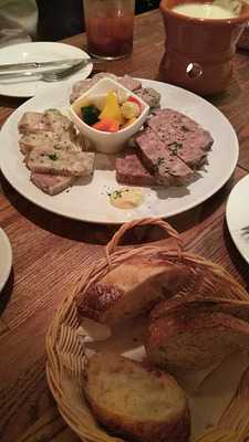 神田ワイン食堂 パパン