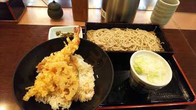 アラスカ パレスサイド店