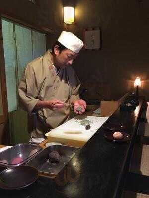 鶴屋吉信 菓遊茶屋