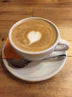 ベーカリー＆バル フレンチ バゲット カフェ