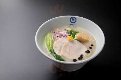 博多鶏ソバ 華味鳥 なんばダイニングメゾン店