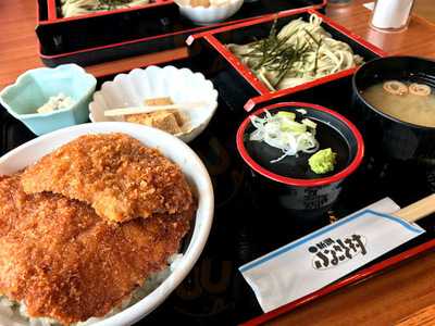 郷土料理赤とんぼ