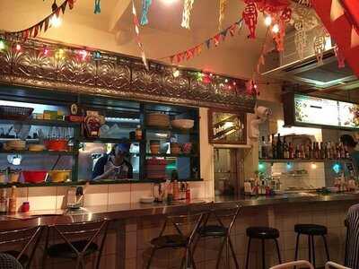 墨国回転鶏酒場 梅田茶屋町店