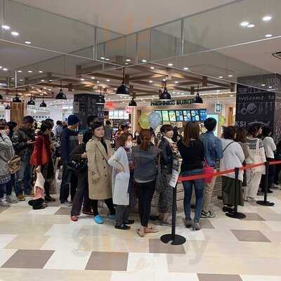 Spontini マークイズ福岡ももち店