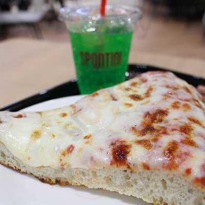 Spontini マークイズ福岡ももち店