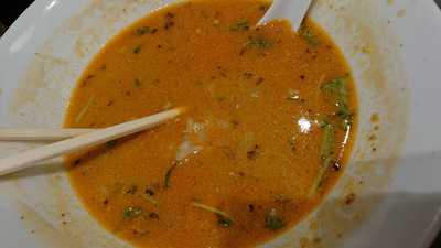 四川担担麺 阿吽 キッテグランシェ店