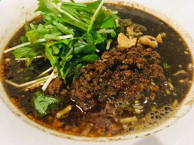 四川担担麺 阿吽 キッテグランシェ店