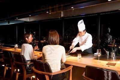 ニュー松坂 阪急32番街店