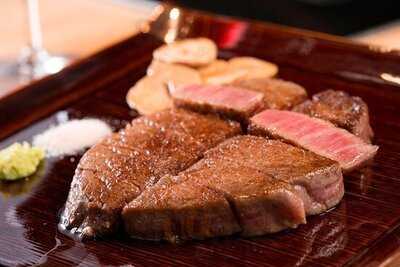 ニュー松坂 阪急32番街店