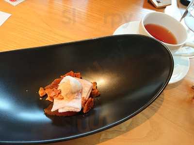 カンラ ラウンジ