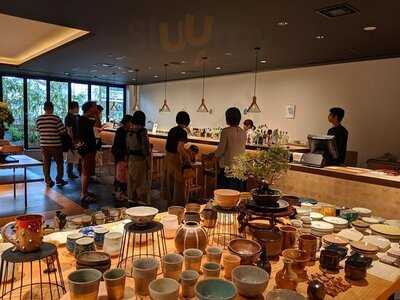 カンラ ラウンジ