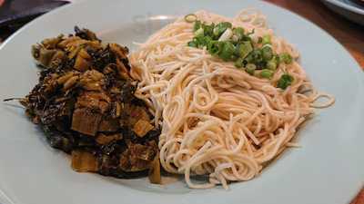 しぇからしか 梅田店